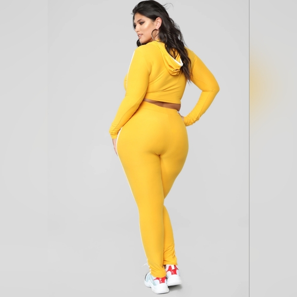 Fashion Nova Running Plays Matching Set, Plus Size 2X - Picture 6 of 8